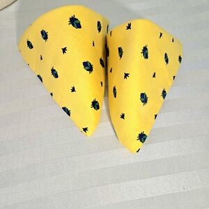 Wilton Court Cotton Display Napkins Bundle Of 2. Yellow Spring Design